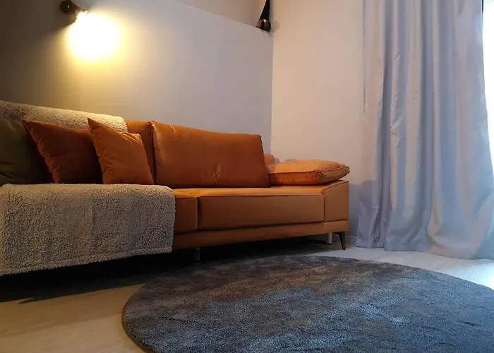 Matchbox, 4 Season House Apartment *