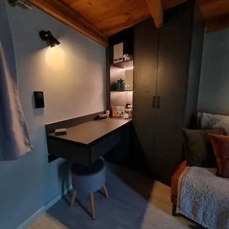 דירה Matchbox, 4 Season House *