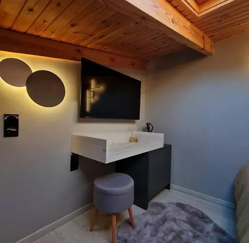 Matchbox, 4 Season House *